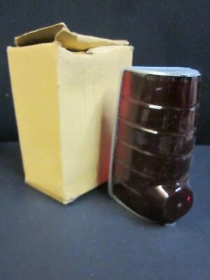 Luz trasera izquierda Pontiac Tempest 1964 Tempest Station Wagon 1965 con caja al por menor Foto 1 de 4