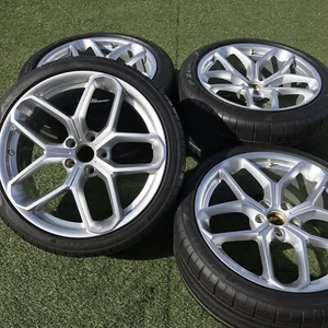 19 RUEDAS LAMBORGHINI NEUMÁTICOS LLANTAS OEM SET HURACÁN PLATA STOCK FÁBRICA EVO LP580 - Imagen 1 de 20