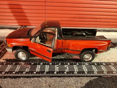 JRL Dodge Ram Dually 3500 1/18 Diecast Replica Collectible - Image 1 of 4