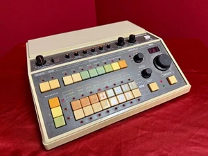 Vintage Roland CompuRhythm CR-8000 Analog Drum Machine Rhythm CR 8000 SIEHE VIDEO - Bild 1 von 12