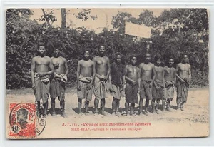 Cambodia - Trip to Khmer Monuments - SIEM REAP - Group of Chained Prisoners - Pu - Picture 1 of 2