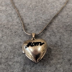 Silberfarben Herz Medaillon Halskette Mama Gravur Anhänger Schlangenkette Schmuck - Bild 1 von 5