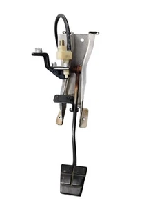 Manual Transmission Brake Pedal Assembly NICE used and Brackets 84-89 Corvette - Imagen 1 de 3