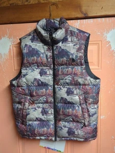 The North Face Nuptse Vest Puffer 700 Goose Down All Over Print Forest Scene - Picture 1 of 11