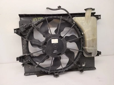 14-19 KIA SOUL Radiator Fan Motor Fan Assembly Model VIN 2 8th Digit 25380B2000 Foto 1 de 4