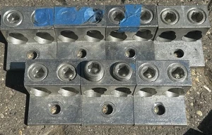 Qty of 7 CMC DLA750-5 2 Wire 750KCMIL-6 Mechanical Lug / 2 Barrel - Picture 1 of 2