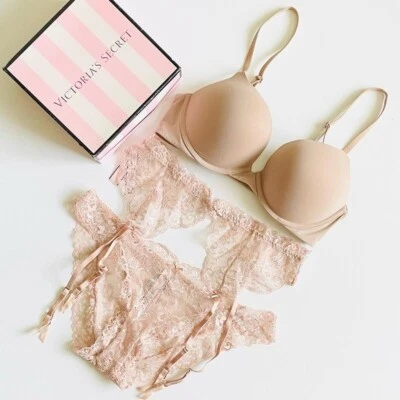 Conjunto de sutiã 34C MÉDIO Victoria’s Secret 3 peças bege cinto liga calcinha bochecha - Imagem 1 de 4