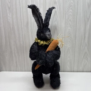 OOAK Sheryl Wells German Mohair 25" Primitive Hase mit Karotte "Midnight Snack" - Bild 1 von 24