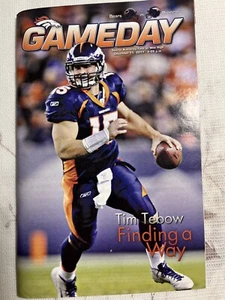 2011 BRONCOS VS CHICAGO BEARS GAME OFFICIAL PROGRAM TIM TEBOW FINDING A WAY. - Picture 1 of 3