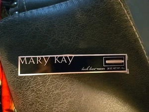 Nuovo senza scatola Mary Kay Lash Love mascara nero #041481 ~ dimensioni complete - Foto 1 di 3