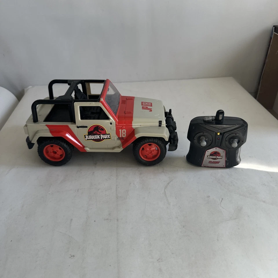 Jeep Wrangler 2021 Jada Jurassic Park R/C ¡Funciona muy bien!!! Foto 1 de 4