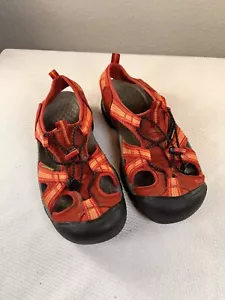 Sandali sportivi Keen Venice a righe rosse arancioni impermeabili donna taglia 7 - Foto 1 di 9