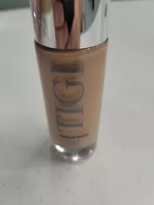 Base líquida satinada Tigi beige natural - Imagen 1 de 1