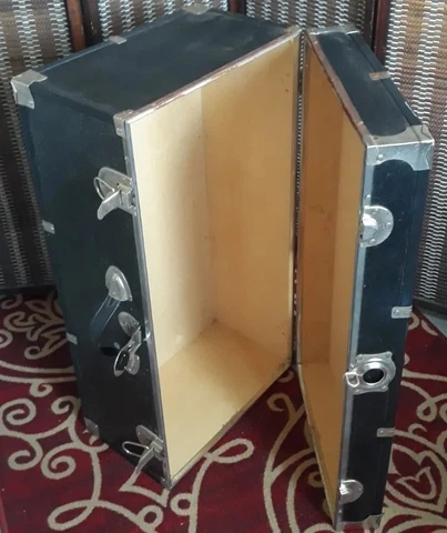 used Foot Locker 30x12x16 no key steamer trunk Cover