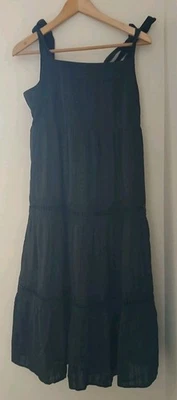 Vestido midi para el sol Carve Designs Keira de algodón orgánico en capas talla mediana negro Foto 1 de 4