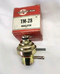 NOS OEM Motorcraft TM-28, D4AZ-7A377-A Automatic Transmission Vacuum Modulator - Picture 1 of 21