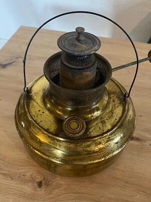 Ancienne Lampe à pétrole en Laiton - Photo 1/4