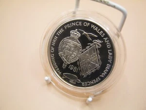 BULLION 1981 Solid Silver 1oz Coin Proof Ascension Islands Twenty Five Pence - Bild 1 von 3