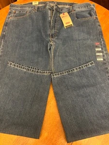 NWT MEN'S LEVI’S 505 REGULAR Straight Leg MEDIUM BLUE JEANS Size 44x32 - Picture 1 of 5