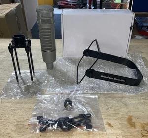 Electro-Voice RE20 Mic with 309A Shockmount & access READ - Picture 1 of 17
