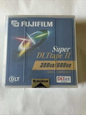 Cartucho de cinta Fujifilm Super DLTtape II - 300 GB / 600 GB Foto 1 de 2