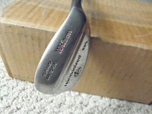 Men right handed regular steel Wilson Harmonized 55 degree sand wedge - Picture 1 of 4