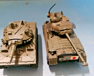 2 Vintage Zylmax Die Cast Tanks M551 Sheridan & Type 61 - Picture 1 of 5