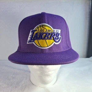 Los Angeles Lakers New Era 9Fifty SnapBack Hat 2020 Finals Patch NBA Purple Gold - Picture 1 of 9