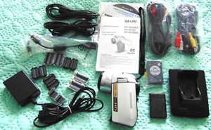 Sanyo VPC-HD1000 Full-HD-Camcorder (SD-Card, 10-Fach Opt. Zoom, 6,9 cm,voll) - Bild 1 von 10