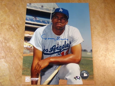 TOMMY DAVIS SIGNED AUTOGRAPHED 8X10 PHOTO ORIGINAL TEAM 1959-1966 LA DODGERS COA - Image 1 of 2