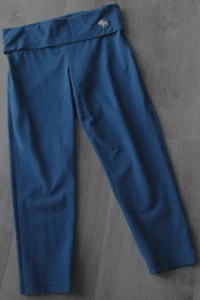 VTG ABERCROMBIE YOGA FOLD TOP SPELLOUT ROYAL BLUE CAPRI YOGA PANT SZ M FREE SHIP - Picture 1 of 5