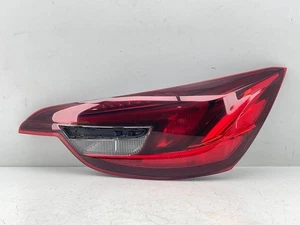 Luz trasera pasajero BUICK CASCADA 16-19 luz de freno borracha 39077220 OEM - Imagen 1 de 11