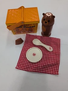 Vintage 1975 Fisher Price #677 Three Little Bears Picnic Basket - Picture 1 of 15