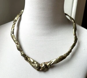 Nachlass Vintage gemischte Metalle Modernist Brutalist geformtes Halsband Halsband Halskette - Bild 1 von 5