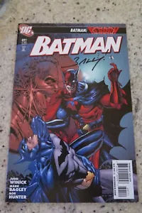 BATMAN 691 DC COMICS DIC 2009 FIRMADO POR MARK BAGLEY - Imagen 1 de 4
