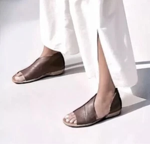 Sole Society Slip On Shoes Womens Size 7.5 Brown Leather Open Toe Flats - Picture 1 of 14