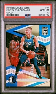 2019-20 DONRUSS ELITE STATUS GOLD #74 KRISTAPS PORZINGIS /10 DALLAS MAVERICKS - Bild 1 von 3