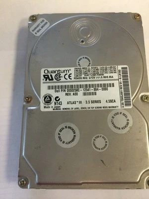 Quantum 4.5SCA P/N TD45J461 3.5" 4.5GB   80 Pin SCSI  HDD - Image 1 of 4