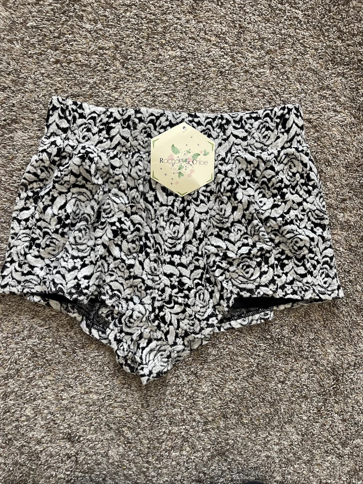 Pantalones Cortos Para Mujer Rachael & Chloe Negro Blanco Floral Encaje Superpuesto Talla Grande Foto 1 de 4