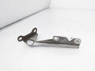 Soporte bisagra capó pasajero derecho Volvo S40 2000-2004 30896535 Foto 1 de 4