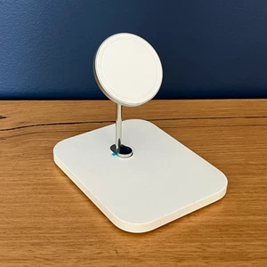 Genuine Apple iPhone MagSafe Retail Store Demo Display Stand - Unused Adhesive - Photo 1 sur 4