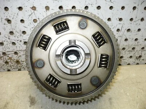 YAMAHA 1976 70 76 83 XS650 XS 650 BUJE DE CESTA DE EMBRAGUE CONJUNTO DE ENGRANAJES ACCIONADOS PRIMARIOS OEM - Imagen 1 de 24