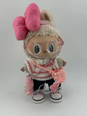 Conjunto Ropa Suéter Labubu 🩷 Rosa 🩷 Figura (Sin Muñeca) Foto 1 de 4