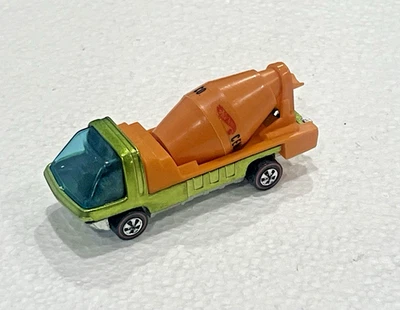 Hot Wheels Redlines Heavyweights Light Green Cement Mixer - Image 1 of 4