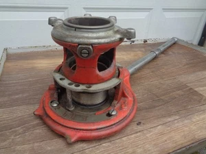 RIDGID 65-R Heavy-Duty Pipe Threader Tool 1"-2" Capacity - Picture 1 of 9
