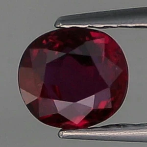 Video_0.87cts_Certified GGT_Natural Ruby_Sri Lanka_Vivid Purplish Red_Oval_2p577 - Picture 1 of 3