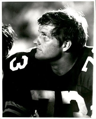 LD222 ORIG 8x10 B&W Photo 1970s NFL Dallas Cowboys All-Pro Tackle Ralph Neely - Image 1 of 2