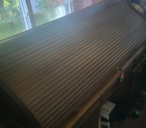 Roll Top Desk, ROLLTOP DESK.  Solid Wood.  7 drawers Cover