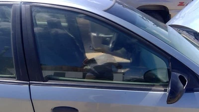 2000-2002 Saturn Sl1 Sedan Passageiro Frente Direita Porta Janela Vidro Fabricante de Equipamento Original - Imagem 1 de 4