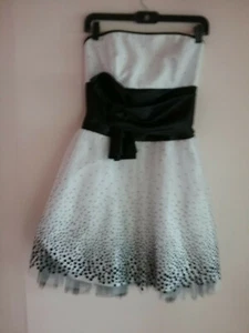 Jessica McClintock For Gunne Sax Prom Dress Size 7 White Polka Dot Strapless - Picture 1 of 8